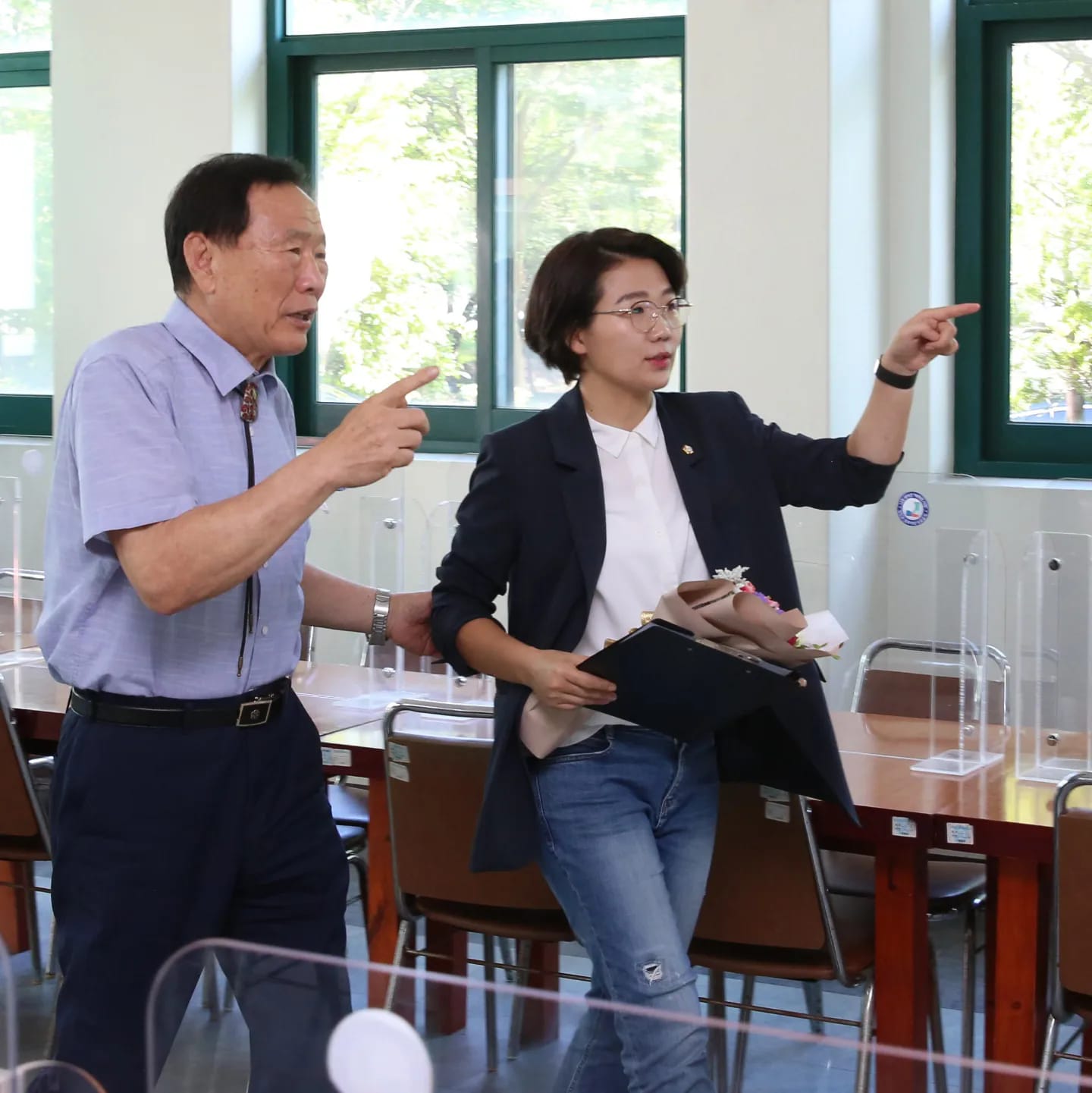 군민과 함께한 사진