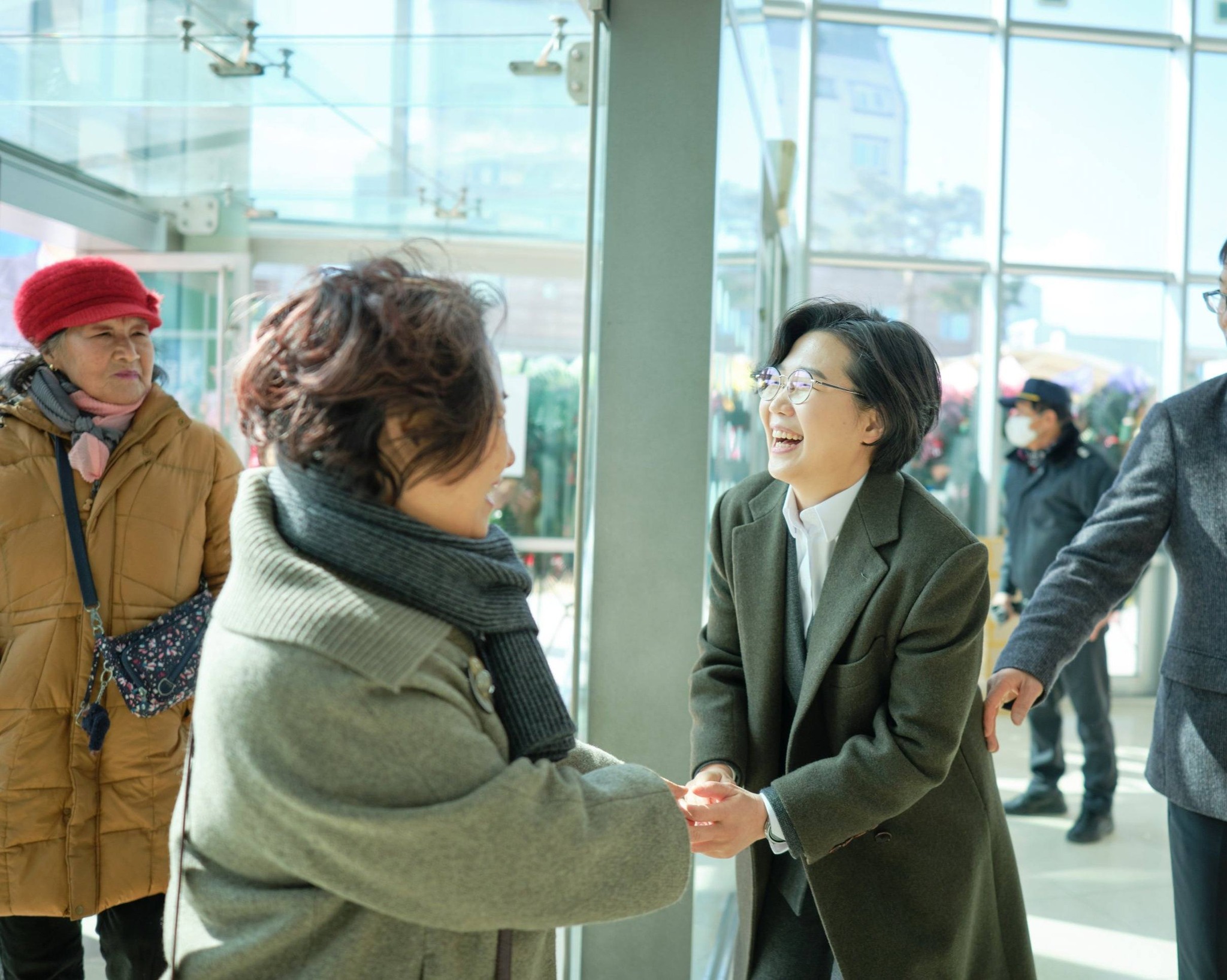 군민과 함께한 사진